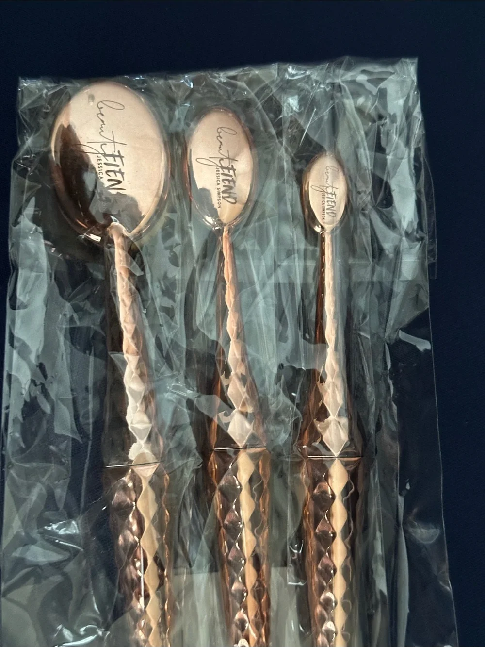 Jessica Simpson Beauty Fiend 3 -piece Rose Gold Oval Makeup Brush Set